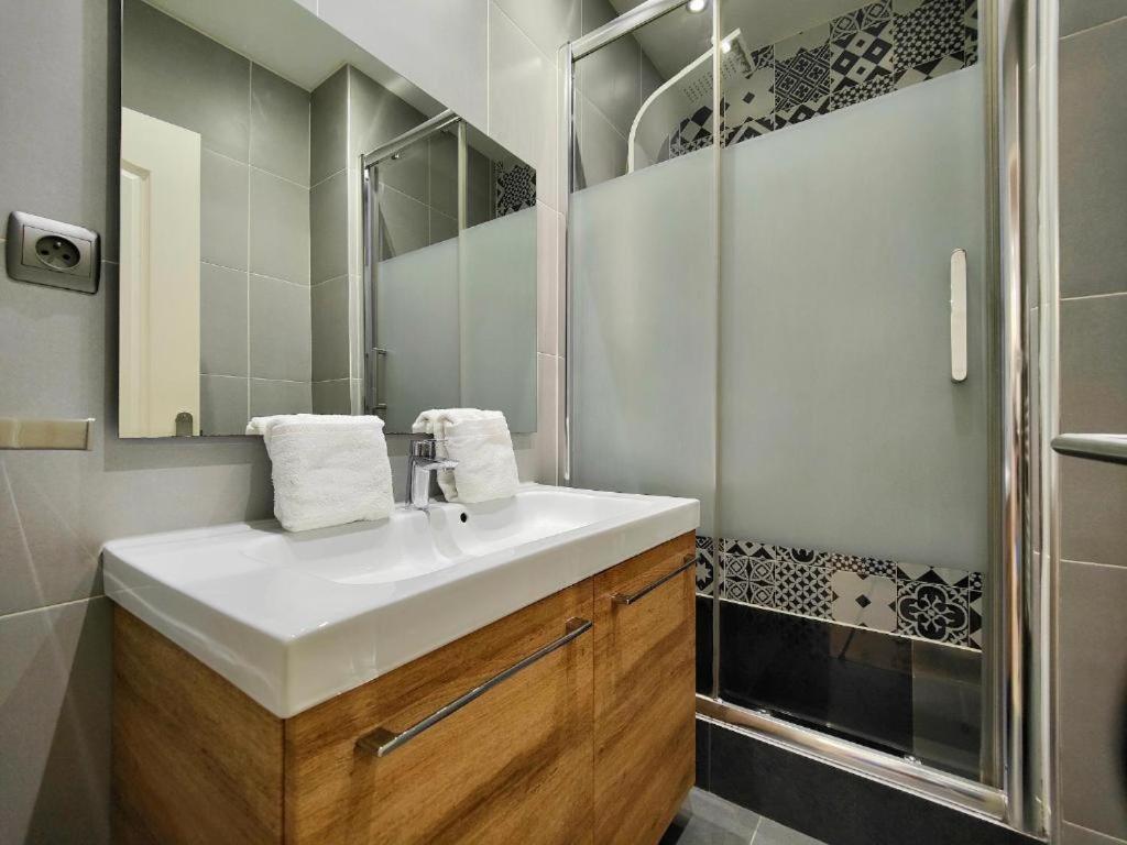 Appartamento Cozy One Bedroom Apartment-city Center